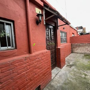 Pedro Primero Esquina Millan - Tipo Casa Independiente - Sin Gastos Comunes