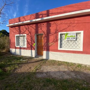 Oficina Sosa - Reservado Tomás Aldabalde 447 Y César Mayo Gutierrez Casa De 2 Dormitorios Y Patio