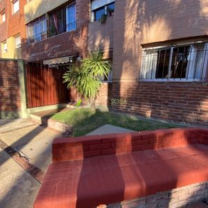 Oficina Sosa - Reservado Americo Vespucio Y Millan Con Patio Y Jardin Al Frente Planta Baja 3 Dorm
