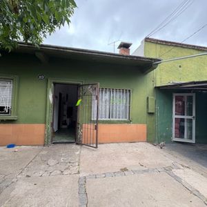 Pedro Giralt Esq Zubillaga - Cochera Y Patio -