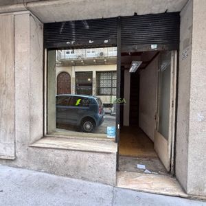 Oficina Sosa - Treinta Y Tres Entre 25 De Mayo Y Cerrito Local De 22mts2 Con Baño