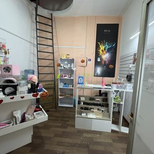 En Galeria Sobre Agraciada Esq. Mariano Sagasta