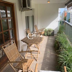 Apartamento De Categoría En Alquiler En Pocitos 3 Dormitorios Garaje Y Vig 24 Hs.