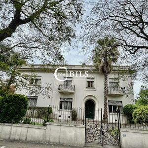 Gran Casona En Importante Esquina A La Venta En Zona Parque Batlle!