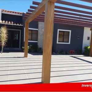 Casa De 3 Dormitorios En Condominio Casa Club Norte En Venta