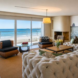 Vende Apartamento Con Vista Al Mar, De 4 Dormitorios En Brava, Punta Del Este