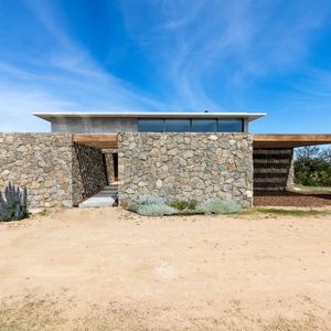 (bpv-bpv-10575)  Casa única Sobre La Playa En Venta Punta Del Este