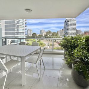(bpv-bpv-10732)  Alquiler De Apartamento De 3 Suites  Punta Del Este