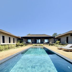 (bpv-bpv-11084)  Exclusiva Casa Sobre El Lago En Barrio Privado Puerto Quetzal, La Barra