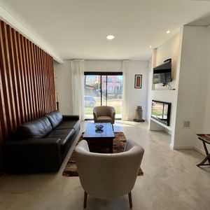 (bpv-bpv-11371)  Casa En Alquiler De 4 Ambientes En Montoya