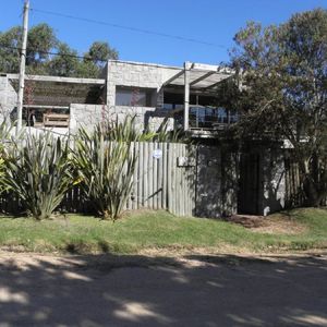 (bpv-bpv-1472)  Casa En Alquiler 4 Dormitorios