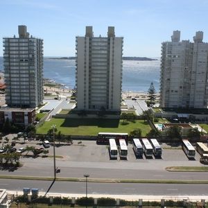 (bpv-bpv-2094)  Apartamento En Alquiler 3 Dormitorios