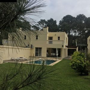 (bpv-bpv-2262)  Casa En Venta 4 Dormitorios