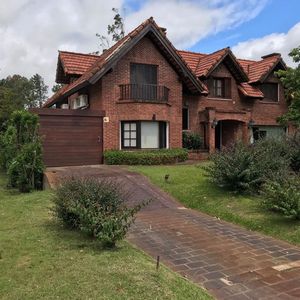 (bpv-bpv-3760)  Casa En Venta 5 Dormitorios