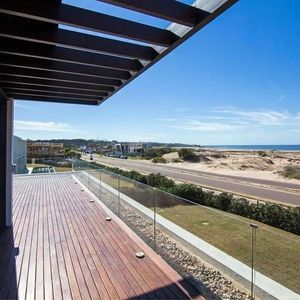 (bpv-bpv-6070)  Excepcional Propiedad Frente A La Playa En Laguna Blanca
