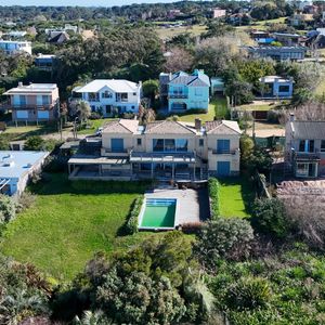 (bpv-bpv-9357)  Casa En Venta De 6 Ambientes En El Chorro