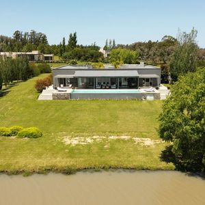 (bpv-bpv-9591)  Espectacular Casa De Campo En Pueblo Mio 5 Dormitorios Alqui