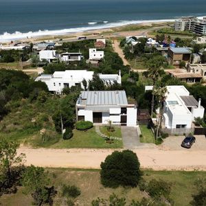 (bpv-bpv-9704)  Casa De 5 Dormitorios En Alquiler En El Chorro, Manantiales
