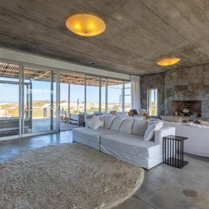 (bpv-bpv-9743)  Importante Casa Sobre La Playa  En Venta Jose Ignacio, Santa Mónica