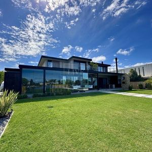 Casa En Venta 4 Dormitorios En VIñedos De La Tahona