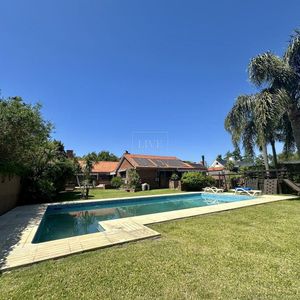 Casa En Venta 3 Dormitorios En Carrasco Sur Próximo A Arocena