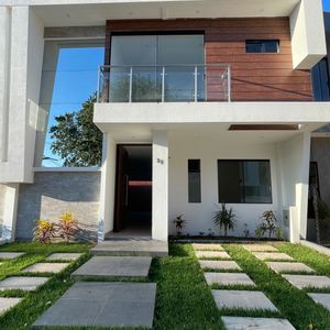 Casa En Venta De Dos Plantas