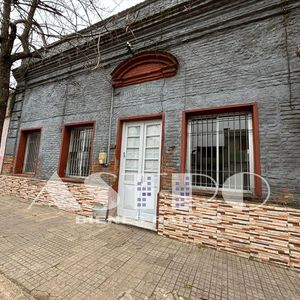 Casa Al Frente Muy Buena Zona Tres Dormitorios Con Garage