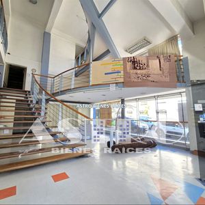 Gran Local Comercial  - Local Esquina