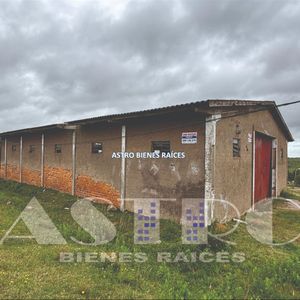 Galpón Mas Terreno En Venta Cerro Largo Acegua