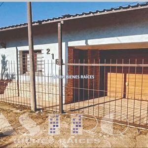Casa Cuatro Dormitorios Melo