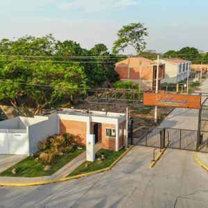 Ventas Modernas Y Amplias Casas ???? En Condominio Cerrado, Zona Norte