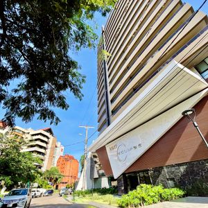 Vive En Las Alturas De Equipetrol, Monoambiente A Estrenar