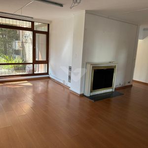 Venta Casa En Carrasco Sur. 4 Dormitorios. Servicio Ascensor. Piscina. Parrillero. Barbac