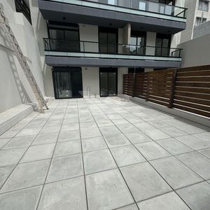Venta Apartamento Con Renta 1 Dormitorio Con Patio En Centro