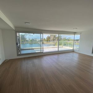 Alquiler Apartamento, Vista Al Lago 3 Dormitorios. Amenities. Garage. Seguridad