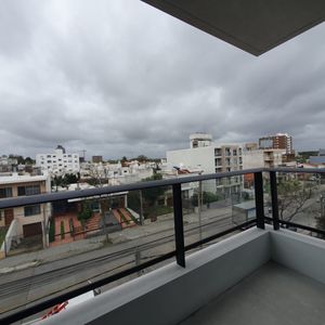 Monoambiente Al Frente Con Terraza En Malvin