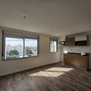 Monoambiente En Pocitos Sobre 26 De Marzo