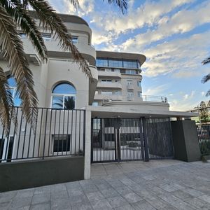 Lujoso Penthouse  De 3 Dorm. En  Carrasco !!