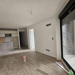 -apartamento De 1 Dormitorio En Tres Cruces Con Garage