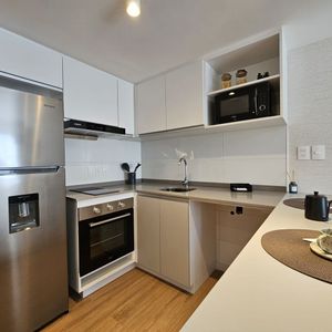 -apartamento De Un Dormitorio Con Balcón En El Prado