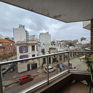 Apartamento De Dos Dormitorios Y 2 Baños, Punta Carretas.