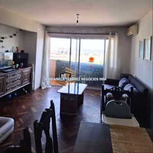Venta Aguada, Apartamento  De 3 Dormitorios Con  Excelente Vista De La Bahia