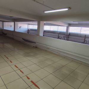 Local En Alquiler De Dos Pisos