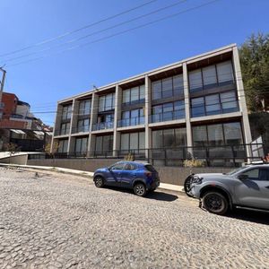 Departamento Amoblado 1d Con Terraza Privada En Alquiler - Achumani