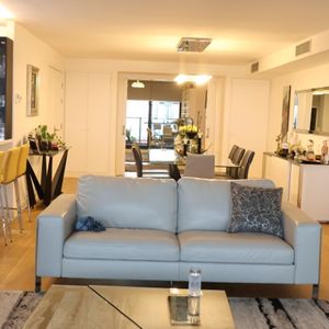 Waterfront High End 3 Bdrm Apt Puerto Buceo