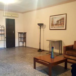 Oficina En Alquiler; 450$us Ambiente Funcional De 50m2 Con Cocineta Y Baño.