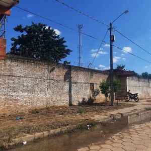 Terreno Con Regalo De Construciconde 2 Pisos