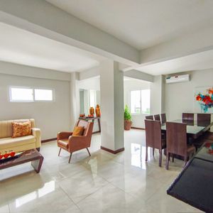 Departamento Amoblado De 2 Dormitorios En Suite En Equipetrol