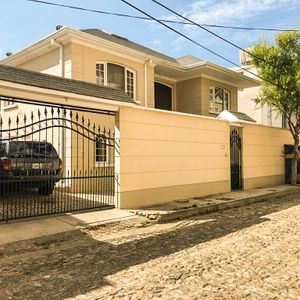 Casa En Venta - Achumani