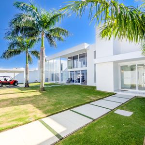 Casa De Lujo En Venta - Zona Oeste